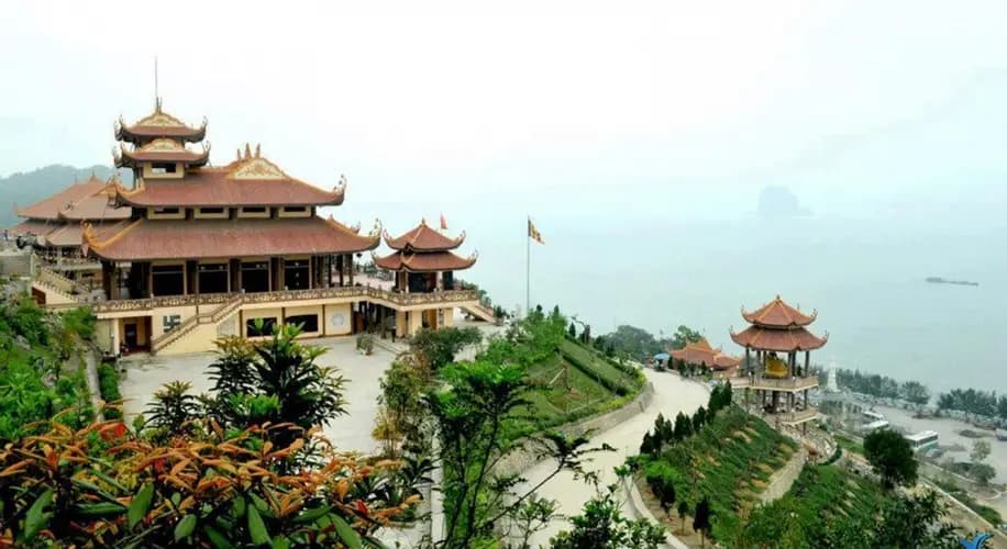 Chùa Long Tiên Hạ Long – Ngôi chùa lớn nhất thành phố biển 1