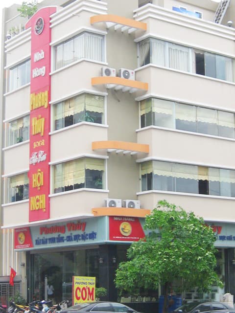 Nhà hàng Phương Thủy Hạ Long – thưởng thức hương vị biển cả giữa lòng Bãi Cháy